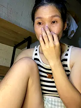 Snapshot of MinHiNi chatting on 09.20.25 MinHiNi online show from 09.20.25