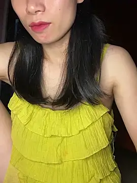 Snapshot of MinHiNi chatting on 09.27.25 MinHiNi online show from 09.27.25