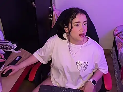 ChloeSnoww online show from 09.27.25