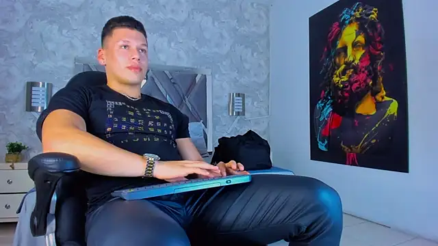 Snapshot of niklas_braun chatting on 09.27.25 niklas braun online show from 09.27.25