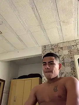 Snapshot of Novindot23cm chatting on 11.09.25 Novindot23cm online show from 11.09.25