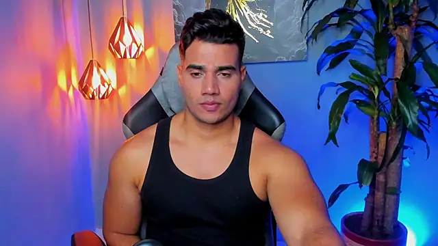 Snapshot of AndresR3 chatting on 11.15.25 AndresR3 online show from 11.15.25