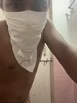 Snapshot of omkarcoll chatting on 10.02.25 omkarcoll online show from 10.02.25