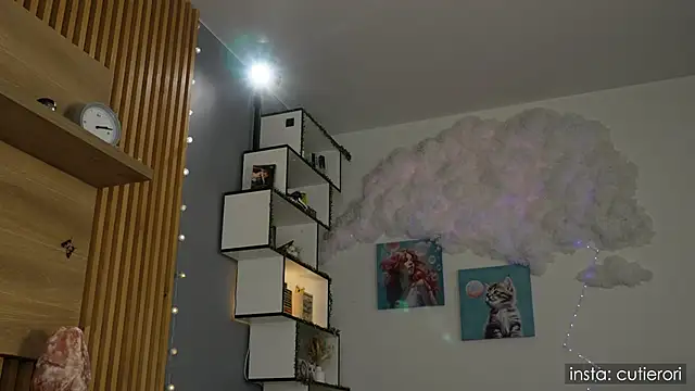 Snapshot of cutierori chatting on 10.03.25 cutierori online show from 10.03.25