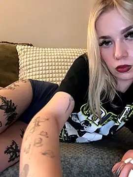 Snapshot of marnemzavar444 chatting on 09.27.25 marnemzavar444 online show from 09.27.25