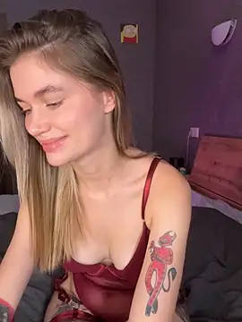 Snapshot of TechnooBabyy chatting on 09.24.25 TechnooBabyy online show from 09.24.25