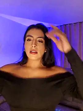 AliishaPss online show from 11.13.25