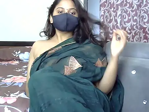 Snapshot of Bady__Riya chatting on 11.08.25 Bady Riya online show from 11.08.25