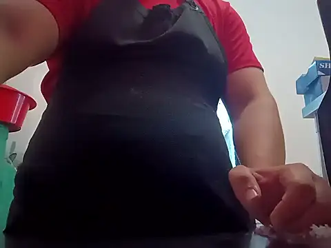 Snapshot of RyanDante chatting on 10.29.25 RyanDante online show from 10.29.25