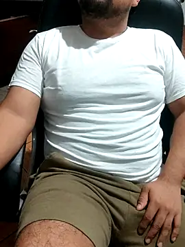 Snapshot of Hotknight chatting on 09.15.25 Hotknight online show from 09.15.25