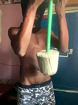 Snapshot of Jaydemasked chatting on 11.04.25 Jaydemasked online show from 11.04.25