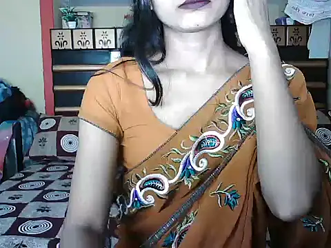 ROSE GOLDE online show from 10.02.25