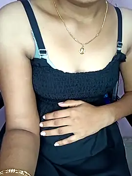 Snapshot of Nidhi_lovely chatting on 10.05.25 Nidhi lovely online show from 10.05.25