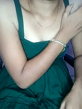 Snapshot of Nidhi_lovely chatting on 10.11.25 Nidhi lovely online show from 10.11.25