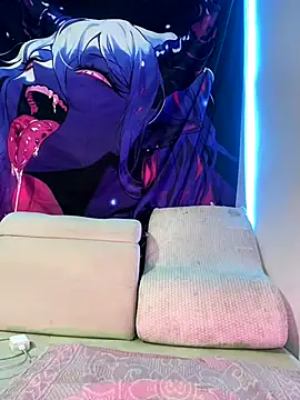 Snapshot of LinaSwitt chatting on 09.10.25 LinaSwitt online show from 09.10.25