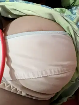 Snapshot of kaviyaponnu0987 chatting on 09.26.25 kaviyaponnu0987 online show from 09.26.25