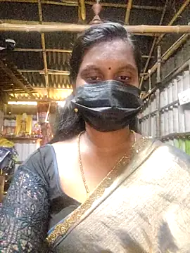 Snapshot of Tamildivya18 chatting on 09.22.25 Tamildivya18 online show from 09.22.25