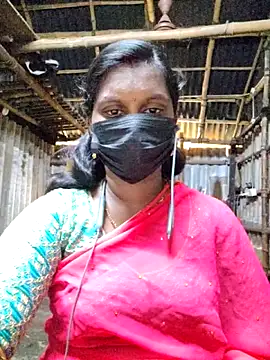 Snapshot of Tamildivya18 chatting on 10.08.25 Tamildivya18 online show from 10.08.25