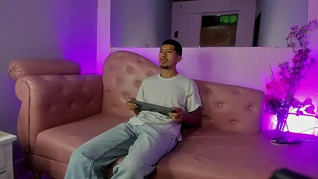 Snapshot of AxelAndJeremy chatting on 09.26.25 AxelAndJeremy online show from 09.26.25