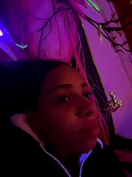 Snapshot of yumi_hanna chatting on 09.21.25 yumi hanna online show from 09.21.25