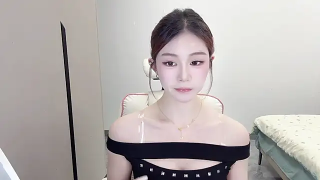 Snapshot of Cookie-oo chatting on 10.03.25 Cookie-oo online show from 10.03.25