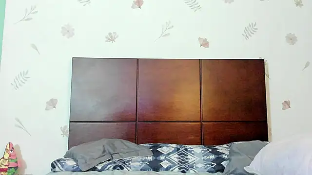 Snapshot of marie_pourtoii chatting on 09.25.25 marie pourtoii online show from 09.25.25