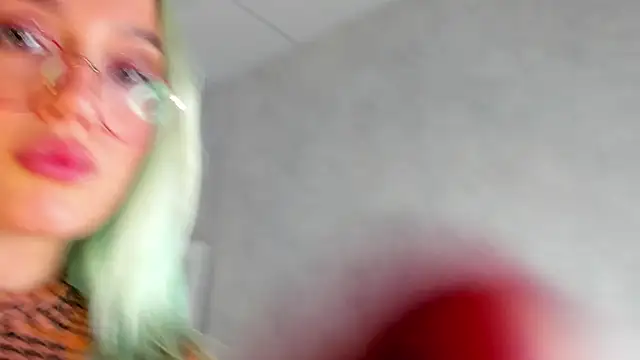 Vickie Nelsson online show from 09.18.25