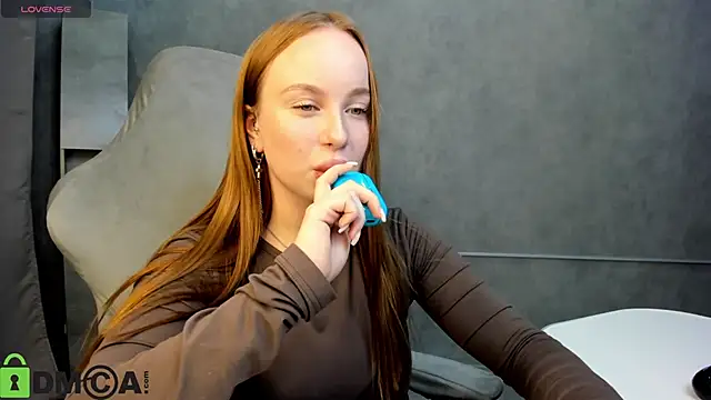 Bunny Luvv online show from 10.06.25
