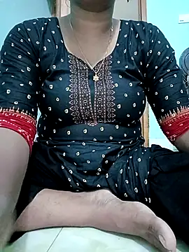 Snapshot of Rina-2 chatting on 09.30.25 Rina-2 online show from 09.30.25