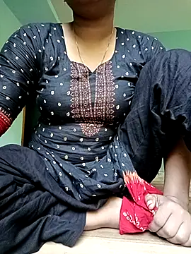 Snapshot of Rina-2 chatting on 10.14.25 Rina-2 online show from 10.14.25