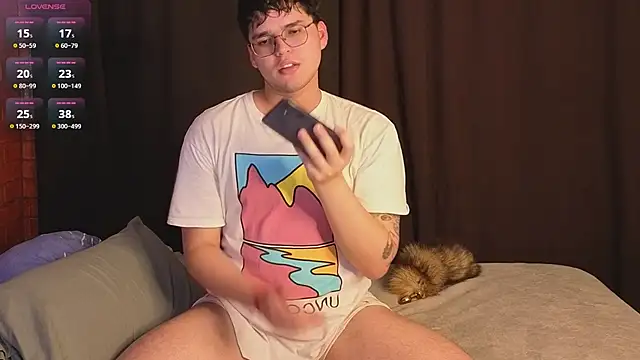 Snapshot of Danijungle chatting on 11.13.25 Danijungle online show from 11.13.25