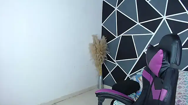 Snapshot of karol_the_warrior chatting on 09.26.25 karol the warrior online show from 09.26.25