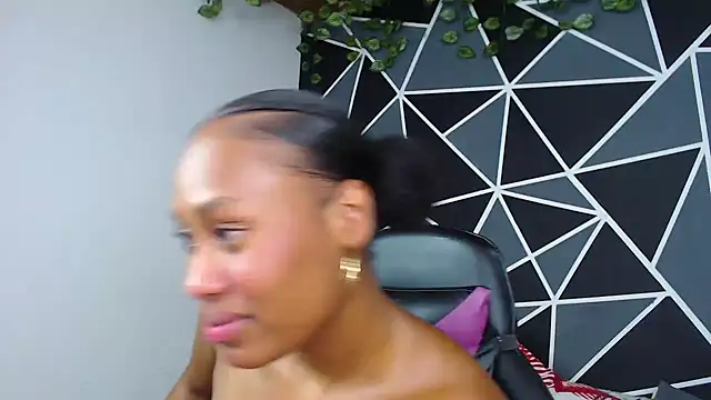 Snapshot of karol_the_warrior chatting on 10.02.25 karol the warrior online show from 10.02.25