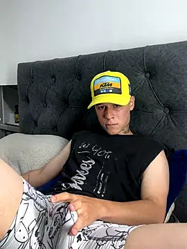 Snapshot of jordan_422 chatting on 09.16.25 jordan 422 online show from 09.16.25