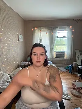 Snapshot of goddesskass chatting on 09.23.25 goddesskass online show from 09.23.25