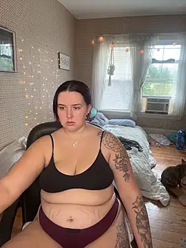 Snapshot of goddesskass chatting on 09.24.25 goddesskass online show from 09.24.25