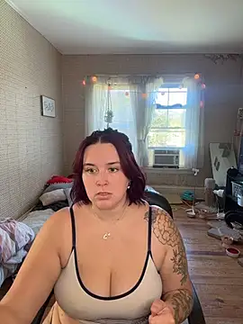 Snapshot of goddesskass chatting on 09.30.25 goddesskass online show from 09.30.25