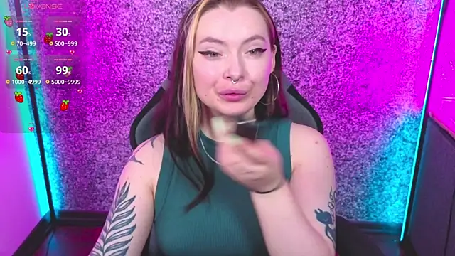 Snapshot of SadPotato_ chatting on 09.09.25 SadPotato  online show from 09.09.25