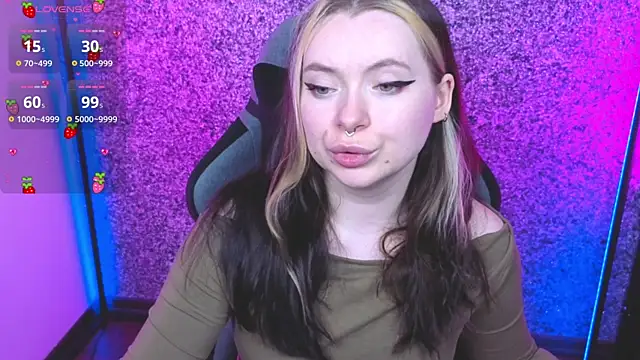 Snapshot of SadPotato_ chatting on 09.19.25 SadPotato  online show from 09.19.25