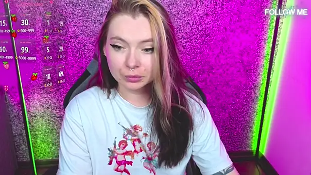 Snapshot of SadPotato_ chatting on 09.23.25 SadPotato  online show from 09.23.25