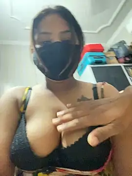 Snapshot of Saaay_StripQueen chatting on 10.03.25 Saaay StripQueen online show from 10.03.25