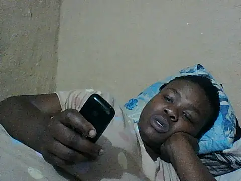 Snapshot of chocolateboobs92 chatting on 09.27.25 chocolateboobs92 online show from 09.27.25