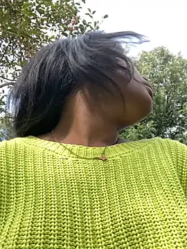 Snapshot of Annia_DH chatting on 10.16.25 Annia DH online show from 10.16.25