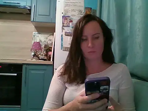 Snapshot of ALICAINWONDERLAND chatting on 10.27.25 ALICAINWONDERLAND online show from 10.27.25