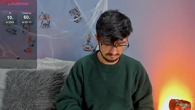 AaronFuentes7 online show from 10.13.25