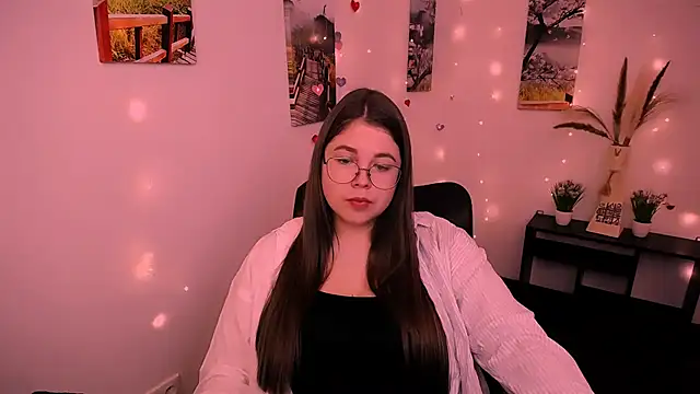 Snapshot of _Lovely_Mary chatting on 09.18.25  Lovely Mary online show from 09.18.25