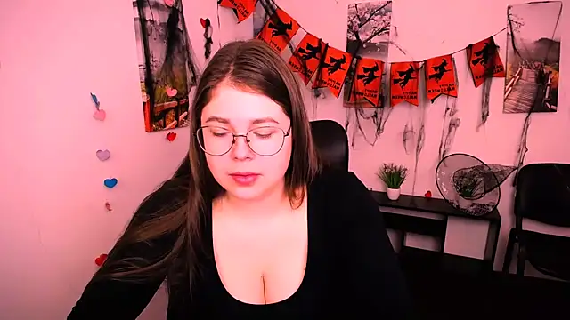 Snapshot of _Lovely_Mary chatting on 10.29.25  Lovely Mary online show from 10.29.25