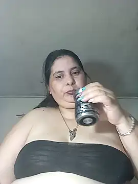 Snapshot of Ayma1983 chatting on 09.24.25 Ayma1983 online show from 09.24.25