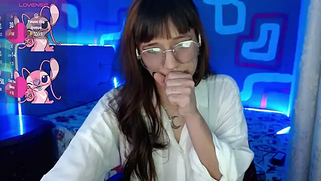 Snapshot of zara_erotik chatting on 10.13.25 zara erotik online show from 10.13.25