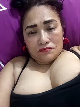 Snapshot of linda_luna29 chatting on 09.21.25 linda luna29 online show from 09.21.25